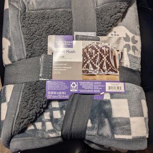 SQUISHIE BLANKET